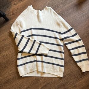 Medium Hollister Sweater